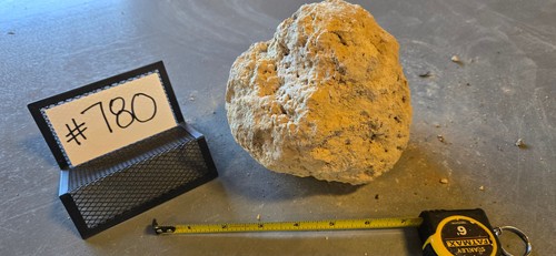Medium pumice stone - medium,